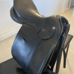 Vendo sella dressage