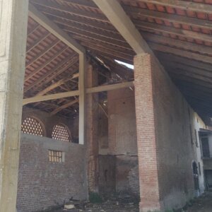 Vendo ampio cascinale adatto per centro ippico