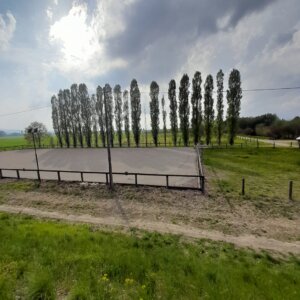 Porzione di casa colonica con giardino